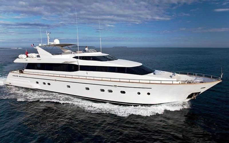 Rent a Falcon 102 Yacht on Boatsetter
